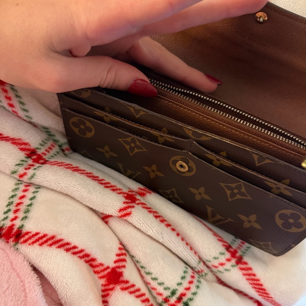 Louis Vuitton Dark Brown Monogram Clutch - Picture 14 of 15